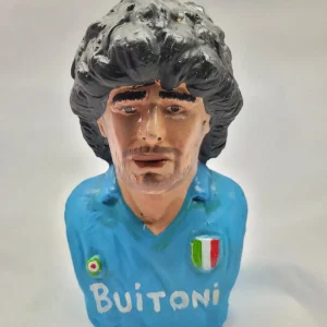 Diego Armando Maradona maglia del Napoli barba sfolta in terracotta nolana